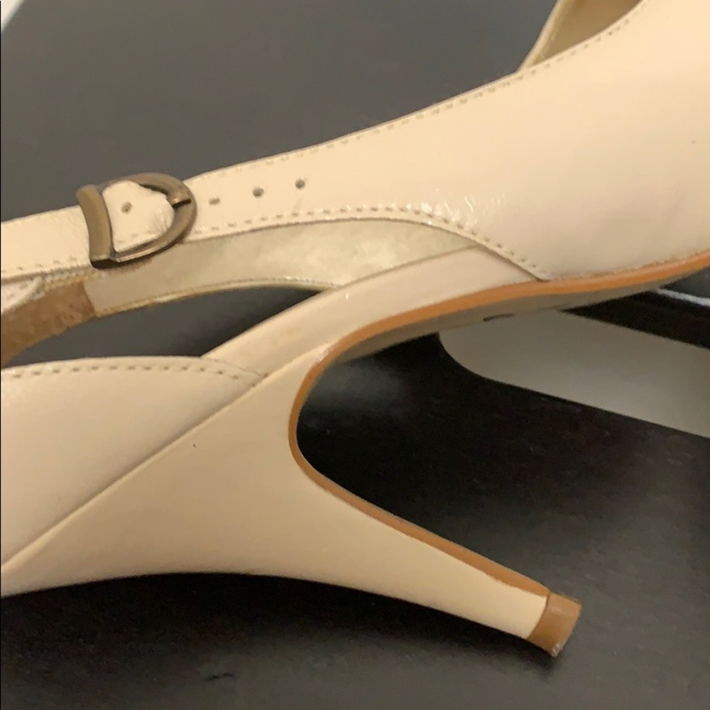 BCBGparis peep toe pums size 7.5B - Picture 5 of 8